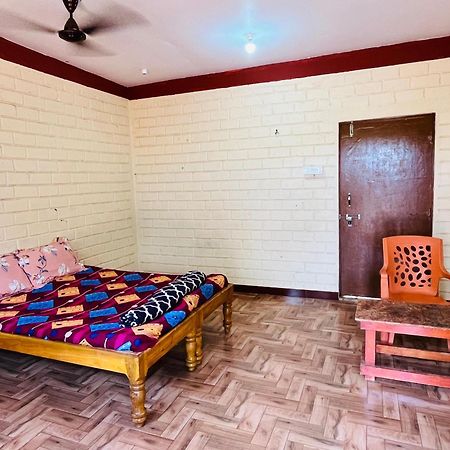 Sampige Heritage Koppal Zimmer foto