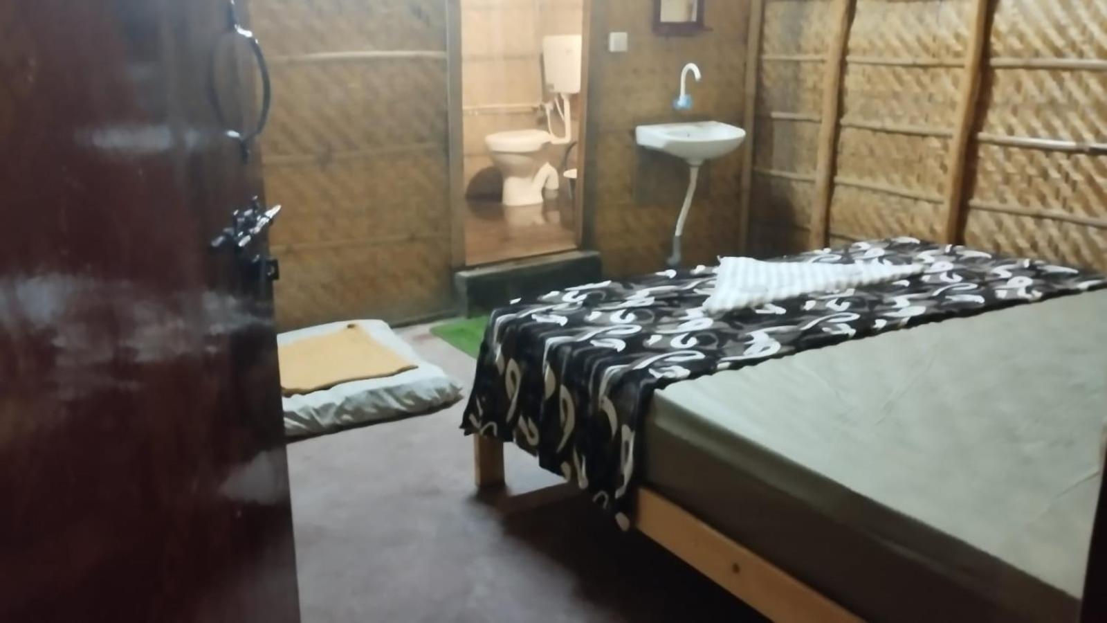 Sampige Heritage Koppal Zimmer foto